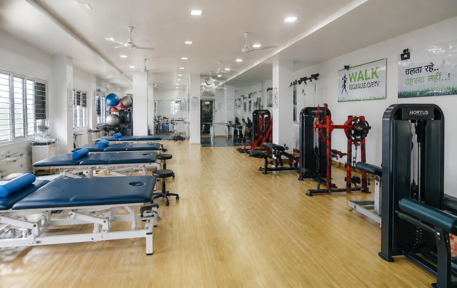 NeuroSpine rehabilitation gym in Raipur